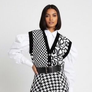Knitwaves VTG 80s Avant Garde Black and White Sweater‎ Vest Art to Wear Eclectic